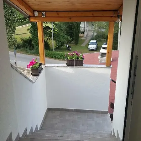 Apartment Ana *