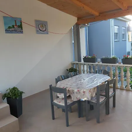 Apartment Ana