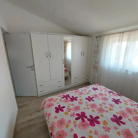 Apartment Ana