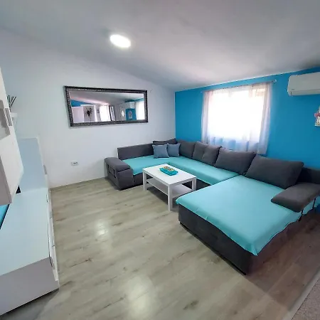 Ana Apartmán Štinjan