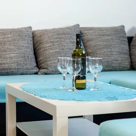 Ana Apartment *